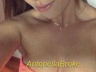AntonellaBroke