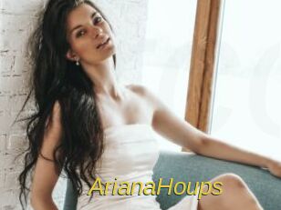 ArianaHoups