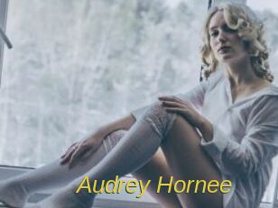 Audrey_Hornee