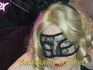 Bad_bunny_domina