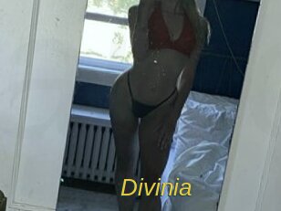 Divinia