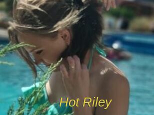 Hot_Riley
