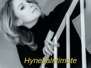 HynekaIntimate