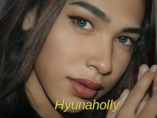 Hyunaholly