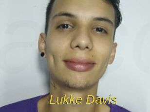 Lukke_Davis
