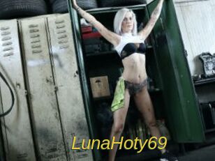 LunaHoty69
