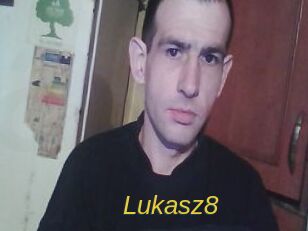 Lukasz8