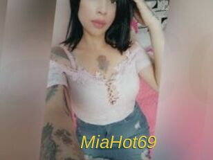 MiaHot69
