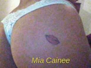 Mia_Cainee