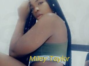 Miley_Taylor