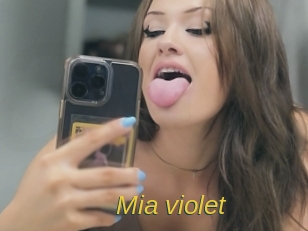 Mia_violet