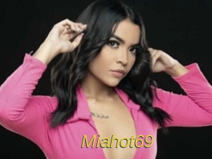 Miahot69
