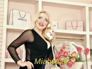 Miahotcat
