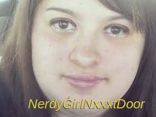 NerdyGirlNxxxtDoor