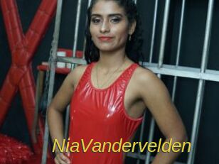 NiaVandervelden