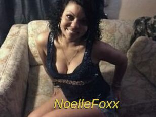 Noelle_Foxx
