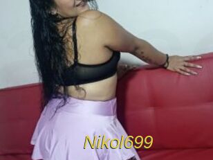 Nikol699