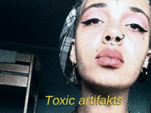 Toxic_artifakts