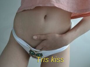 Tris_kiss