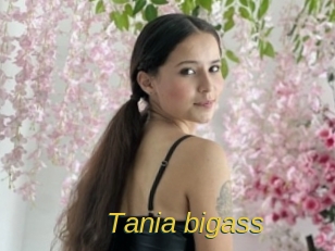 Tania_bigass