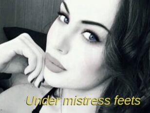 Under_mistress_feets