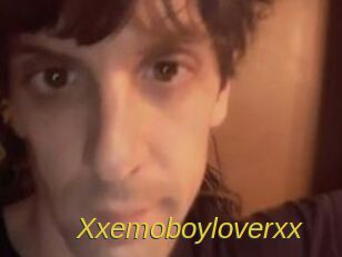 Xxemoboyloverxx
